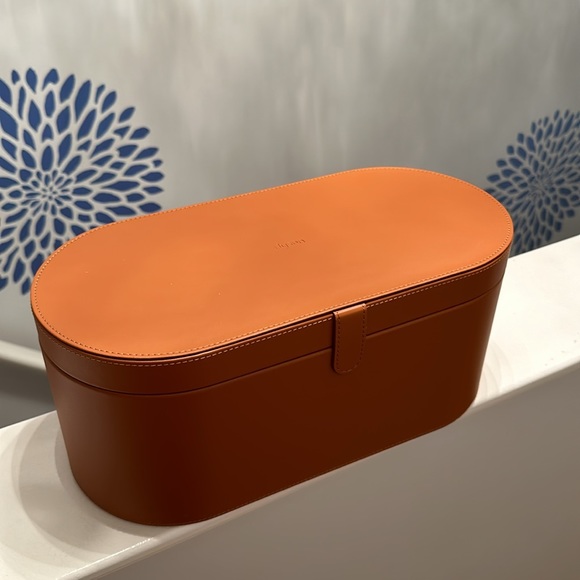 Dyson Airwrap™ multi-styler and dryer - Picture 4 of 5